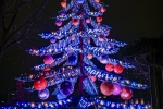 La féerie de Noël s’installe tous les hivers au Jardin d’Acclimatation au cœur de Paris.