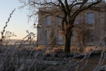 L’hôtel Le Grand Siècle en hiver au Puy du Fou.