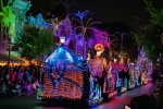 Le char It’s a Small World de la Main Street Electrical Parade aux Etats-Unis.