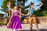 Venez chanter et danser avec Raiponce et Finn pendant le Disney Music Festival en 2025.