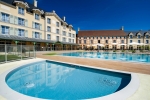 Staycity propose une piscine extérieure très agréable.