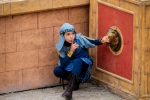 Un jeune acteur de la Puy du Fou Académie joue le rôle de Aurélien.