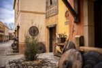 Les nouvelles chambres du Puy du Fou sont cachées derrières les façades de la Rue Gallo-Romaine.