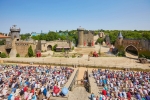 Gagnez du temps sur votre journée au Puy du Fou grâce au coupe-file Pass Émotion.