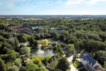 Le Puy du Fou est un parc très vaste, prévoyez de bonnes chaussures pour vous déplacer lors de votre journée de visite.