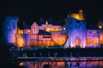 Les courses à pied du Puy du Fou emmènent les coureurs dans les décors des spectacles, ici La Cinéscénie.