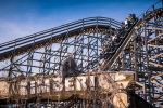 L’attraction Timber décorée pour la saison Waaalloween.