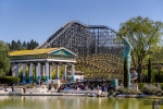 Jusqu’en 2023, l’attraction Tonnerre 2 Zeus proposait des sièges en marche arrière.