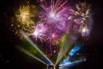 L’Île au Vœux c’est le feu d’artifice qui cloture votre visite au Parc Astérix pendant le Noël Gaulois.