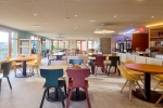 L’hôtel B&B Roissy Saint-Witz a été récemment rénové et propose des chambres et parties communes modernisées.