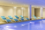 La piscine intérieure chauffée de l’hôtel Best Western Escapade Senlis.