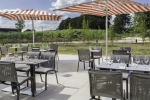La terrasse du restaurant de l’hôtel Escapade Senlis.