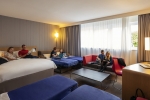 Le Novotel Roissy Saint-Witz offre des chambres familiales pouvant accueillir jusqu’à 6 personnes.