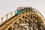 La montagne russe en bois Tonnerre 2 Zeus au Parc Astérix.