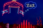 Le spectacle de drones du Parc Astérix est joué à 22h45, 22h30 ou 22h15 selon la date.