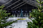La patinoire ouverte au public dans la zone Frozen Land à Walibi Belgium.