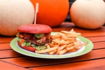 Le scary burger est à retrouver dans les restaurants d’Europa-Park pendant la saison Halloween.